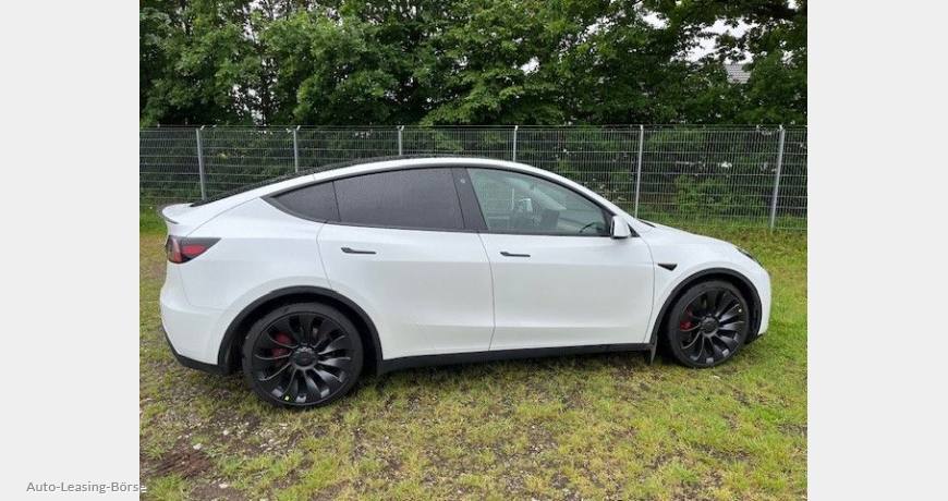 Tesla Model Y Performance Dualmotor-Allradantrieb